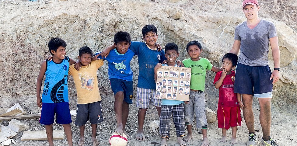 Jesuit Volunteers in La Tortuga, Peru mit dem Projekt Canat